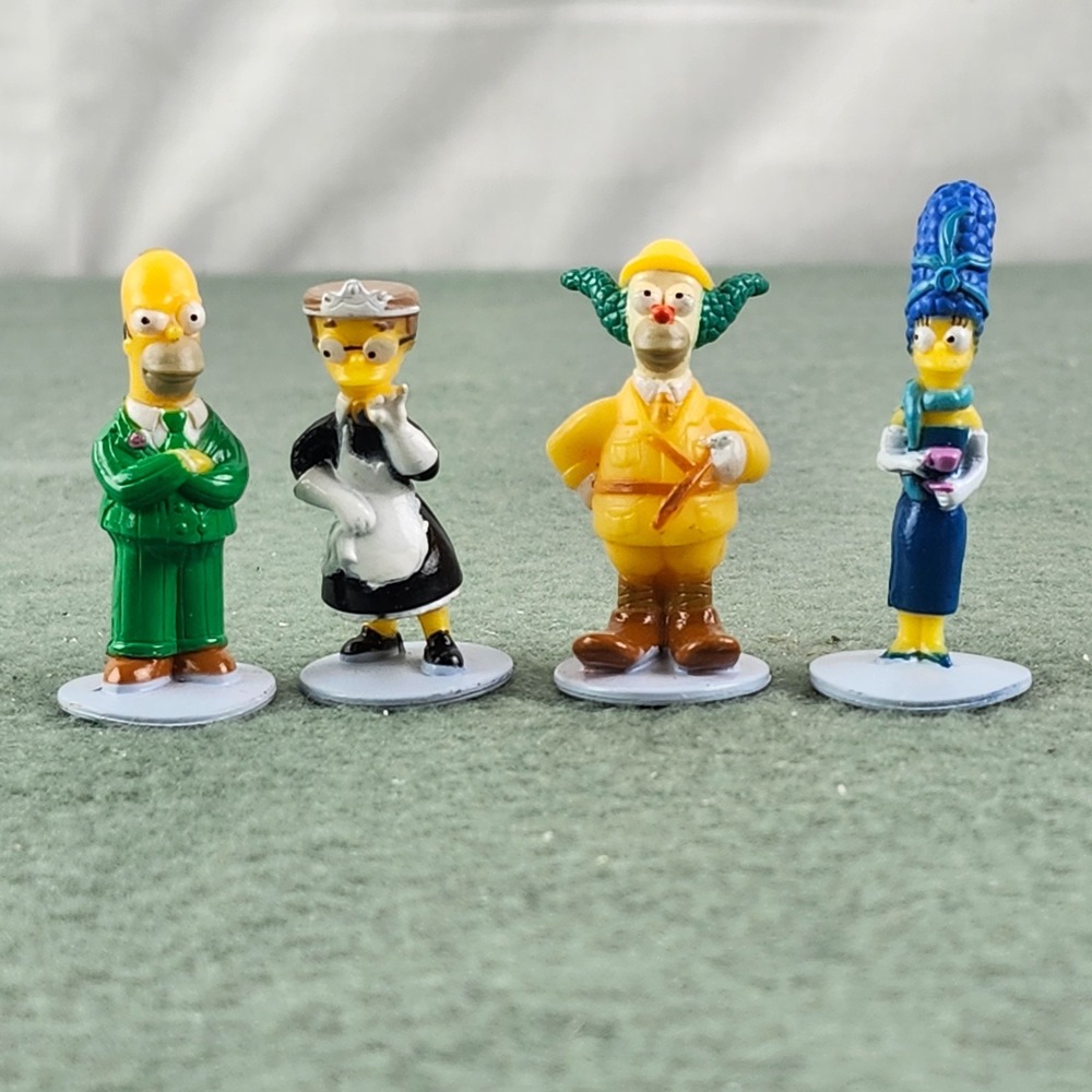 The Simpsons CLUE 2002 Replacement Game Pieces 4 TOKENS Characters 2nd Edition